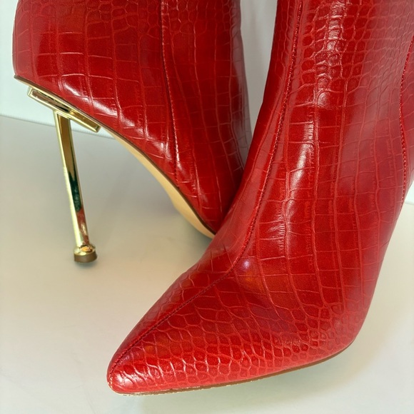Unbranded Red Croc Embossed Knee High Boots Gold Heel Pointed Toe Size 8 - Picture 4 of 16